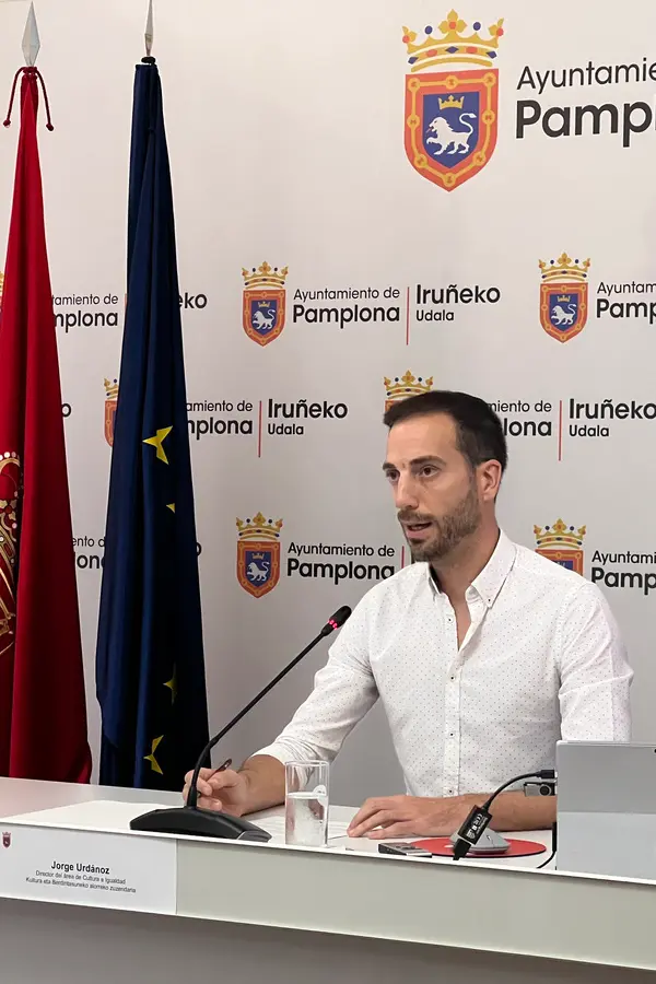 formacion y trayectoria de jorge urdanoz