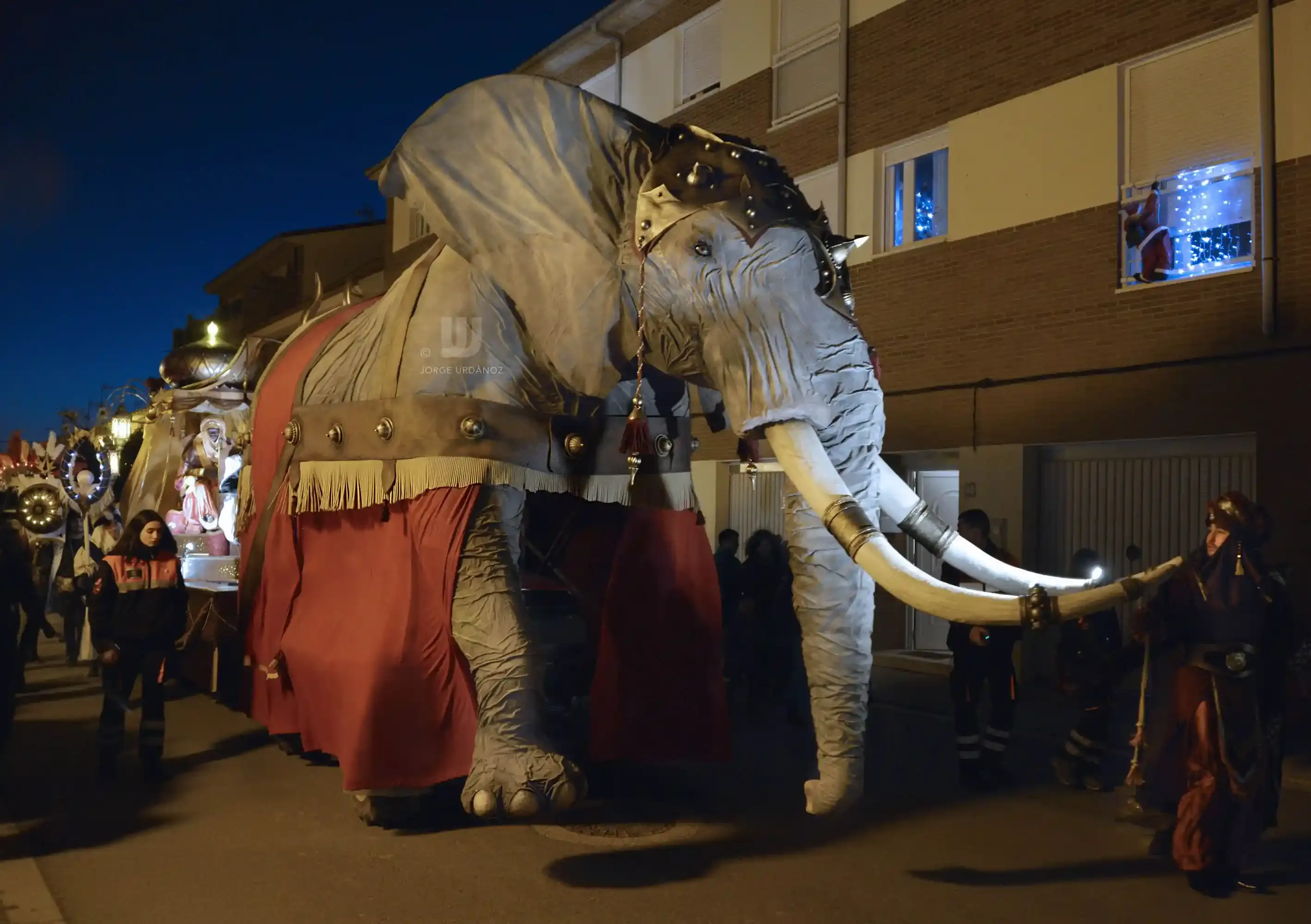 For 020 A Elefante Cabalgata Sartaguda Jorge Urdanoz